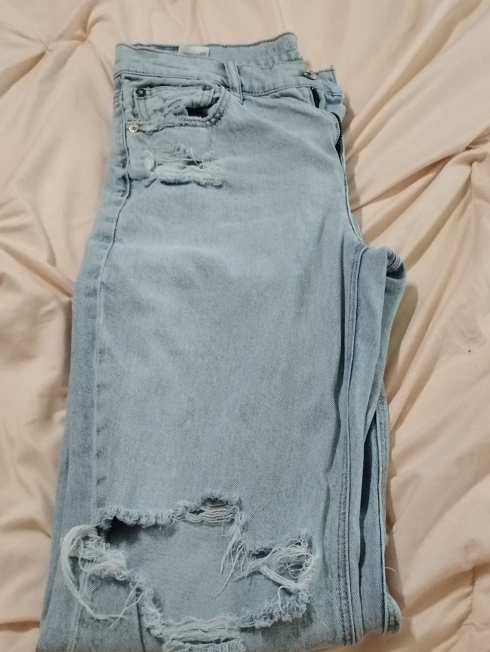 American Eagle Outfitters Light Blue Ripped Boyfriend Jeans